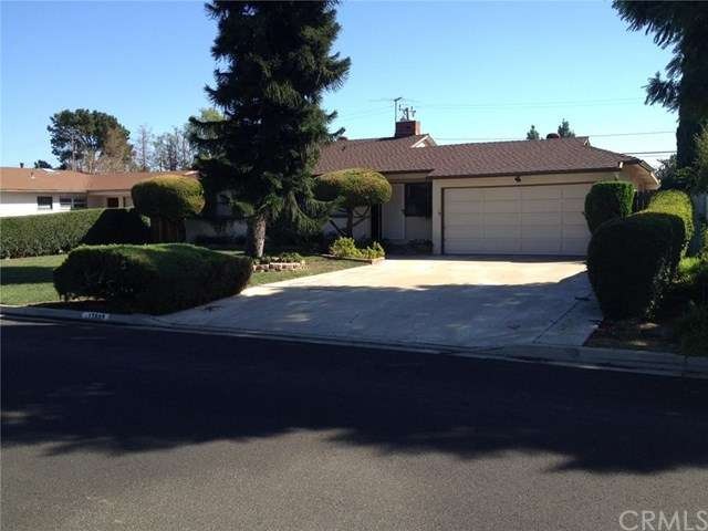 Great curb appeal and nice front yard