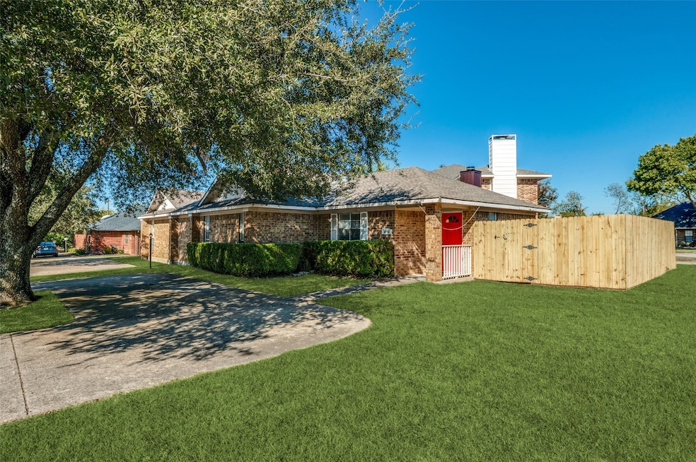 8940 Thompson Cir, Frisco, TX 75033 - photo 1