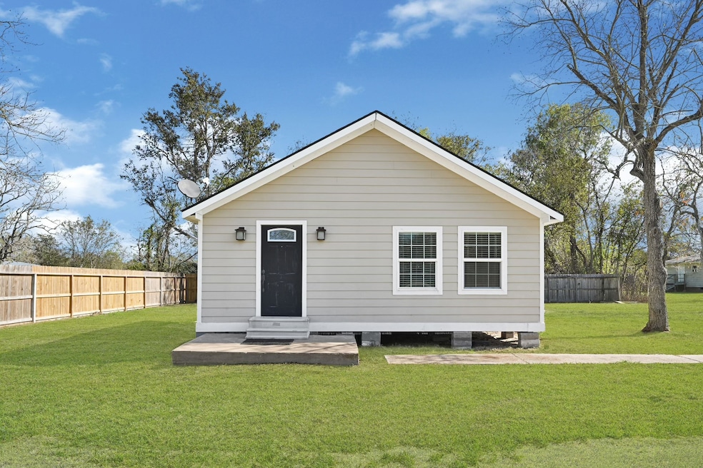 2113 Cemetery Rd, Santa Fe, TX 77517 - photo 1