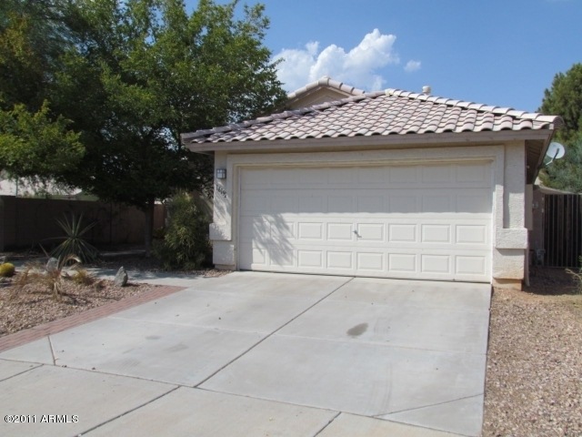 023-217697 - front right-1