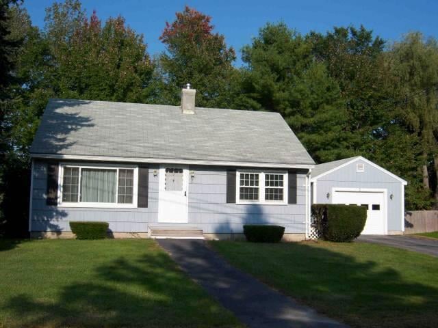 2 Fieldcrest Exterior