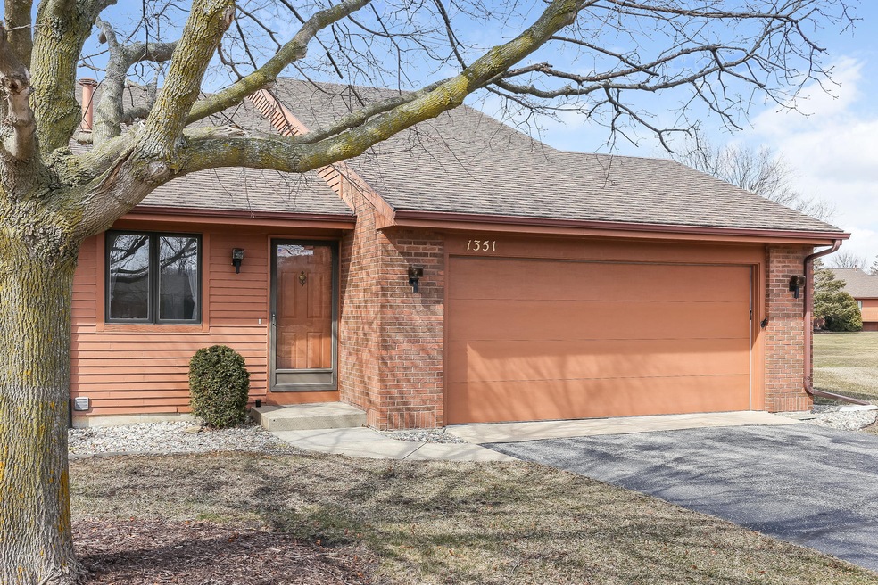 001-Front_View-5466851-medium