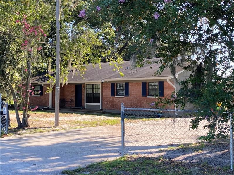 5809 Maple Ln, Tampa, FL 33610 - photo 1