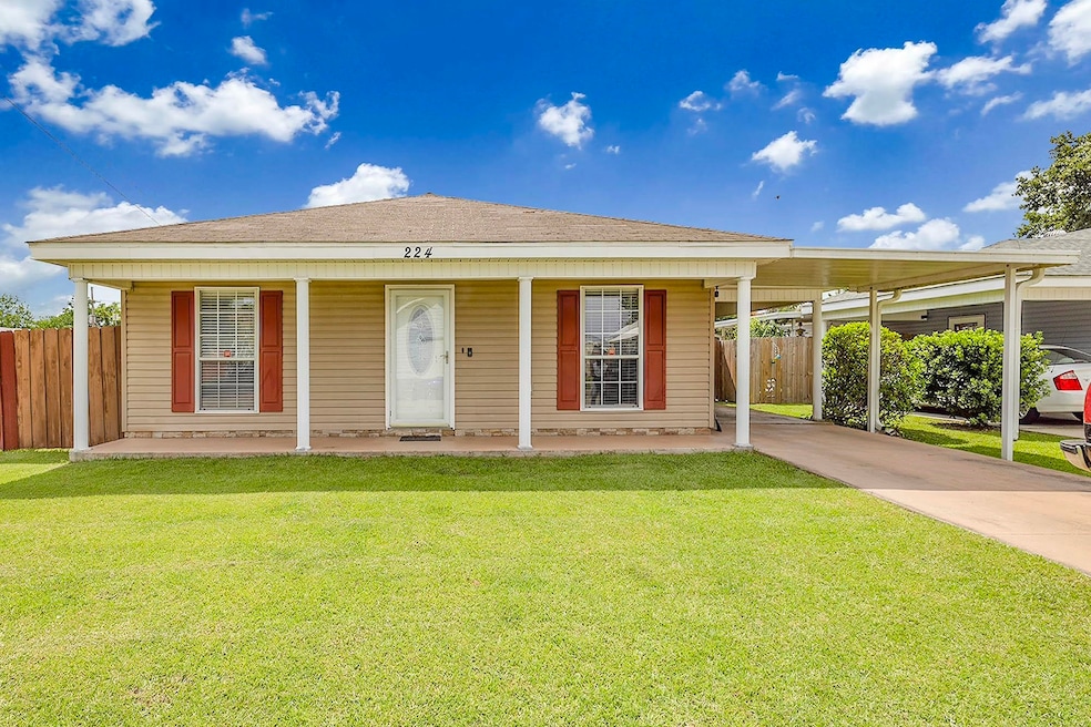 224 Hellier St, Houma, LA 70363 - photo 1
