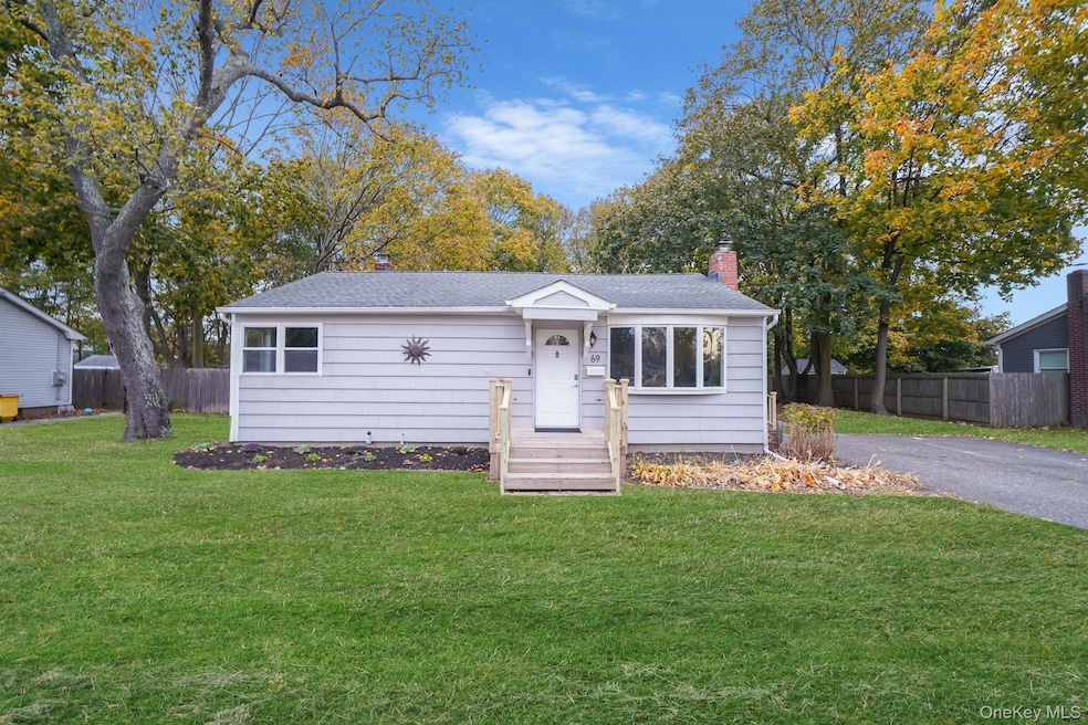 69 Poplar St, Port Jefferson Station, NY 11776 - photo 1