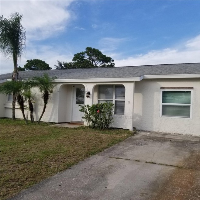 922 Laredo Ln, Sebastian, FL 32958 - photo 1