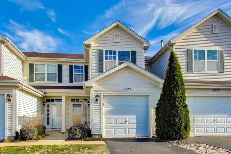 1325 Remington Dr unit 3, Fox Lake, IL 60020 - photo 1