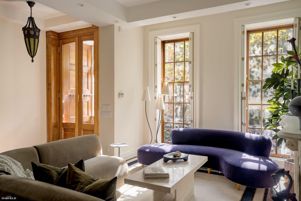 unlisted-address, New York, NY 10003 - photo 1