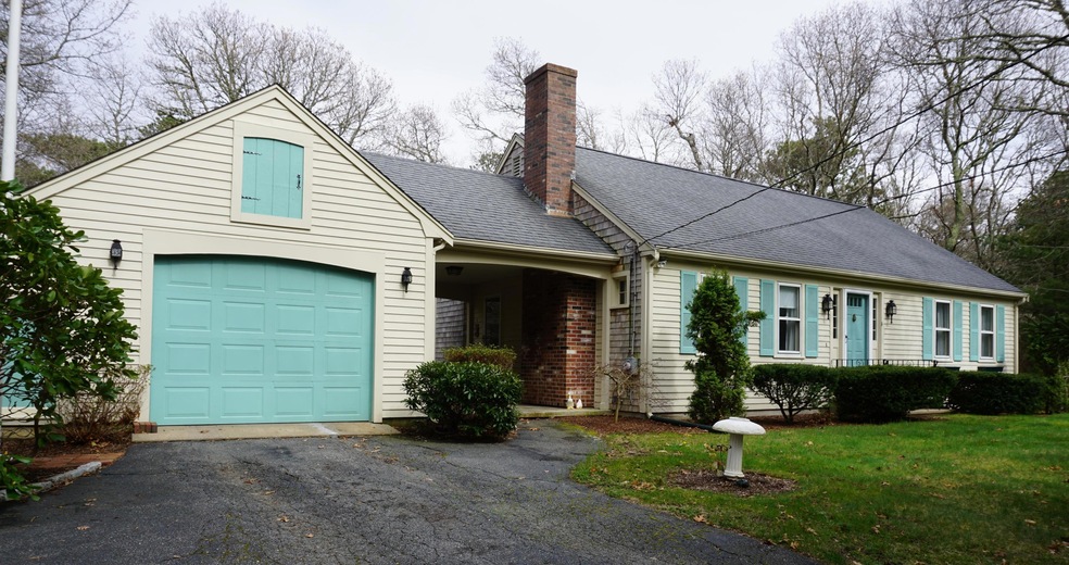 1754 Old Stage Rd, West Barnstable, MA 02668 - photo 1