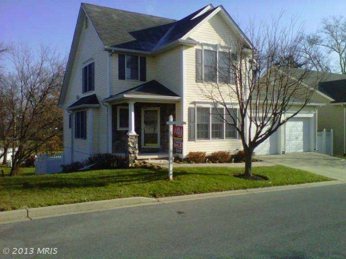 1018 Eastbourne Ct, Frederick, MD 21702 - photo 1