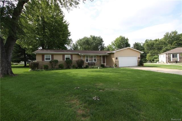 2078 Plum Hollow Cir, Davison, MI 48423 - photo 1