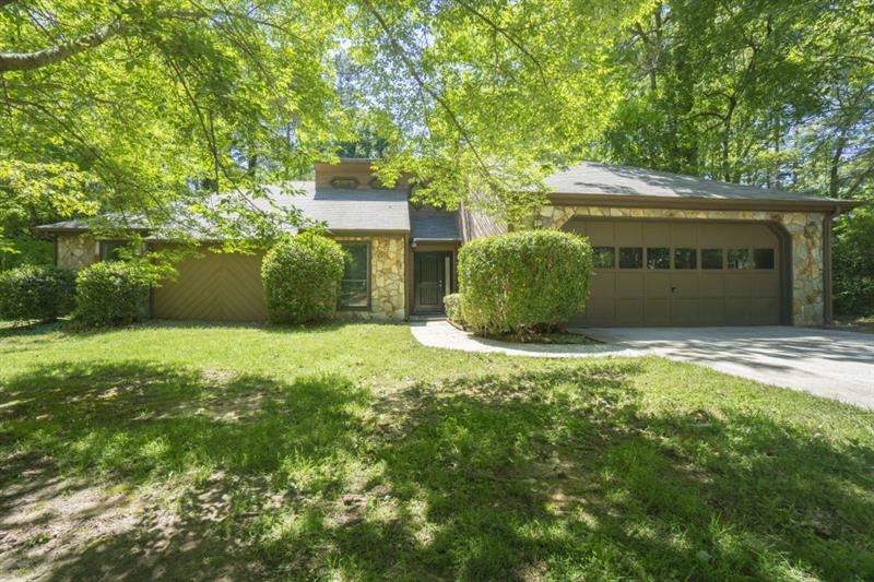 2063 Lou Ct, Grayson, GA 30017 - photo 1