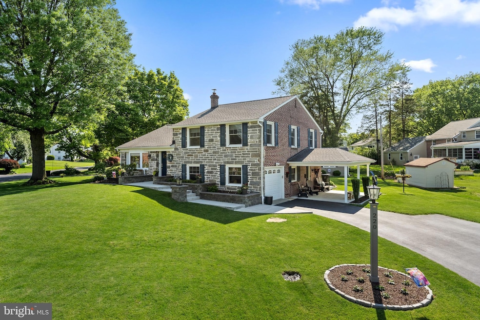 220 Canterbury Dr, Wallingford, PA 19086 - photo 1