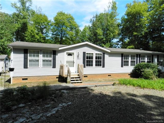 Perfect house in excellent condition.  Move in ready.