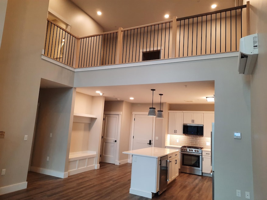 239 Skimobile Rd unit 310, Conway, NH 03860 - photo 1