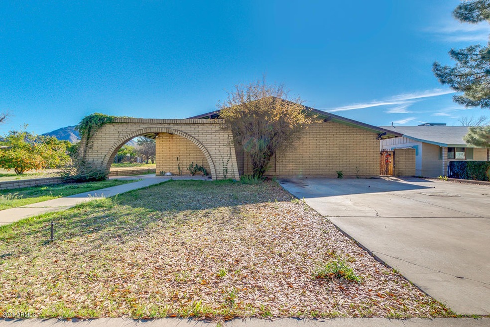 4219 N 41st Place