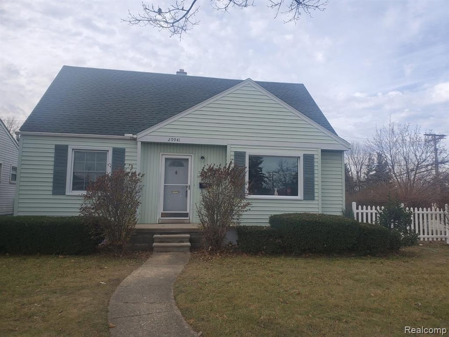 29941 Commonwealth St, Roseville, MI 48066 - photo 1