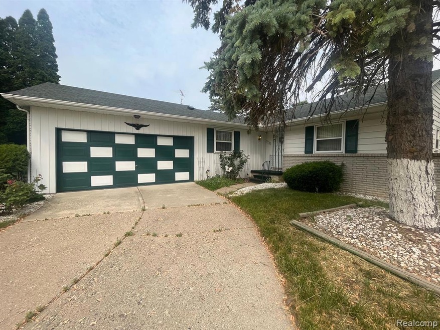 3320 Timberview St, Flint, MI 48532 - photo 1