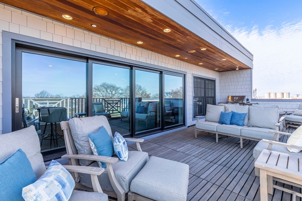 35 Farragut Rd unit 3, Boston, MA 02127 - photo 1