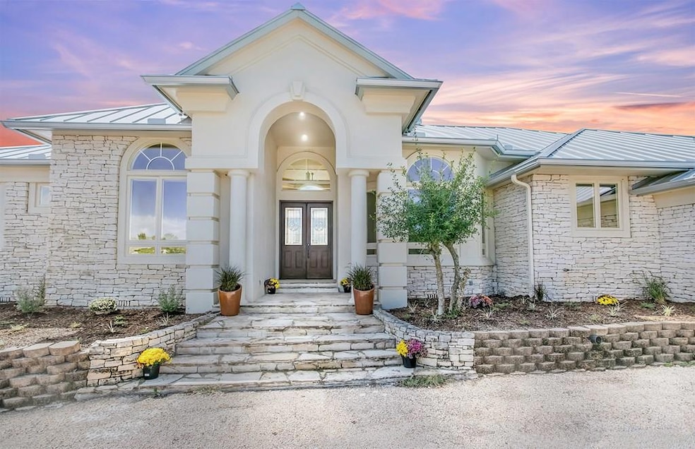 476 Leipold Ln, Fredericksburg, TX 78624 - photo 1