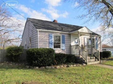1713 Stocker Ave, Flint, MI 48503 - photo 1