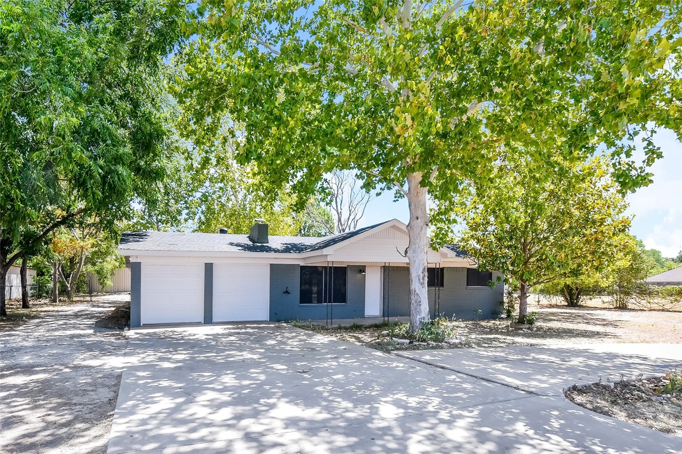 3505 Carla Ct, Granbury, TX 76049 - photo 1