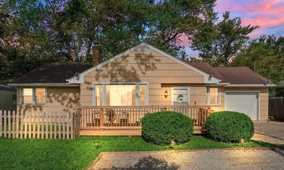 large-019797e4-3ef4-724b-a66a-c9469707ab