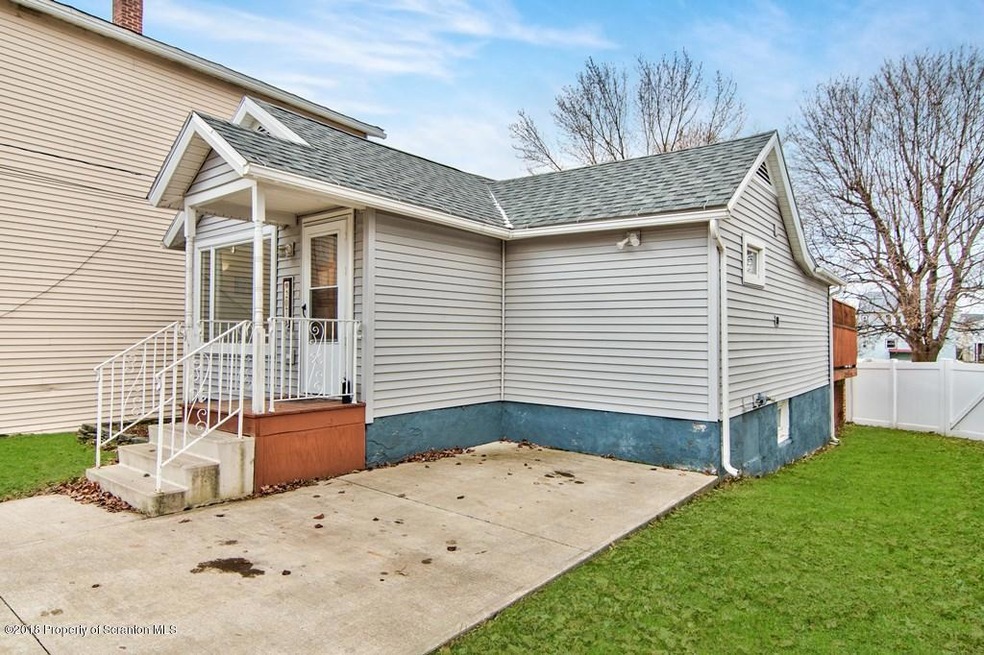 207 Willow St, Dunmore, PA 18512 - photo 1