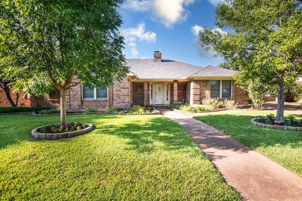 2016 Ridgewood, Bedford, TX 76021 - photo 1