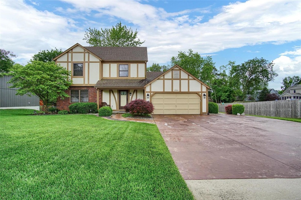 1004 Pine Lake Rd, Collinsville, IL 62234 - photo 1