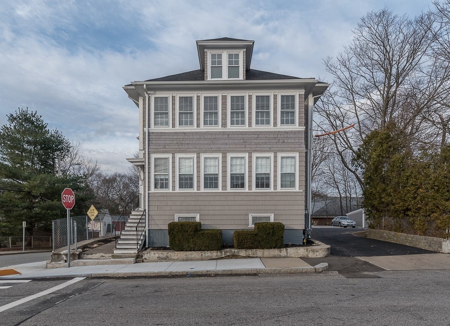 104 Winthrop St, Woonsocket, RI 02895 - photo 1