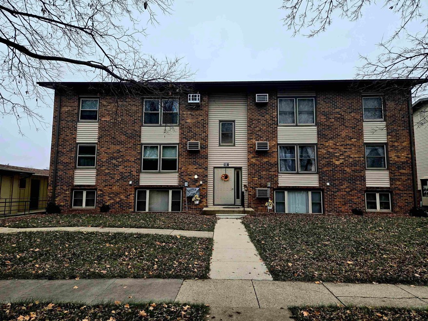 507 Chestnut St unit K, La Porte City, IA 50651 - photo 1