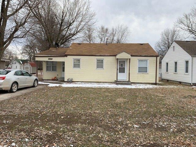 3222 Broadway Ave, Parsons, KS 67357 - photo 1