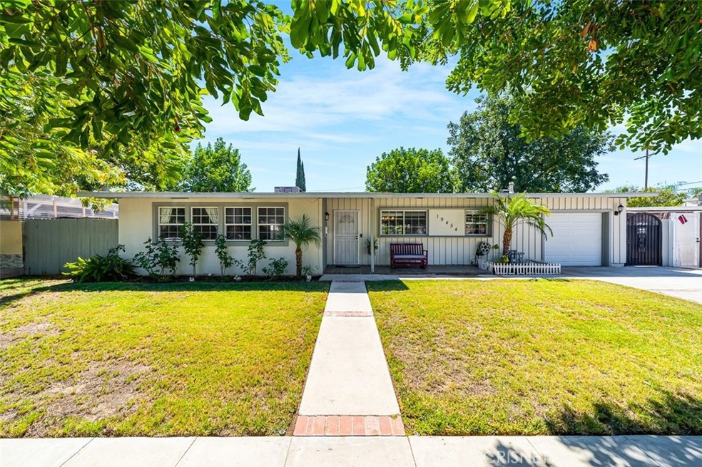 19454 Stagg St, Reseda, CA 91335 - photo 1