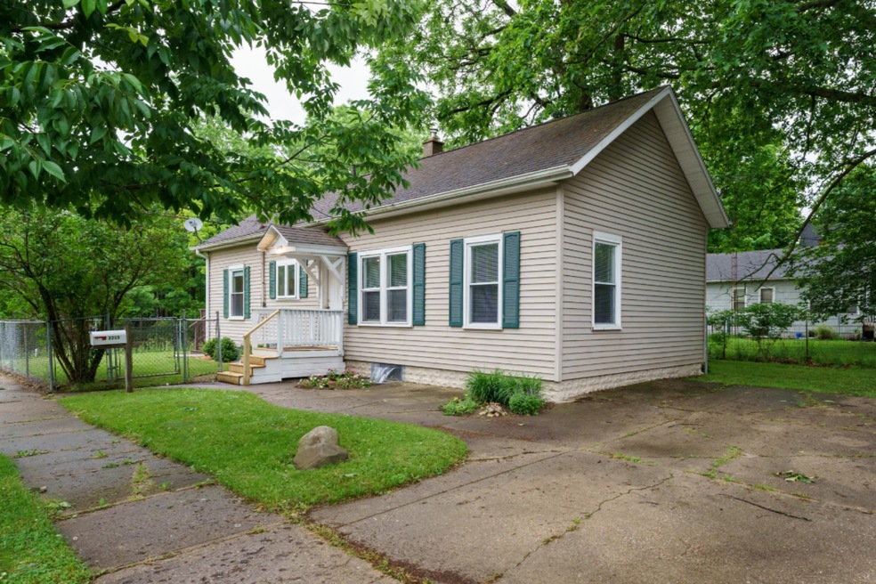 LC-Hoover_St_3203_Kalamazoo_49008-1