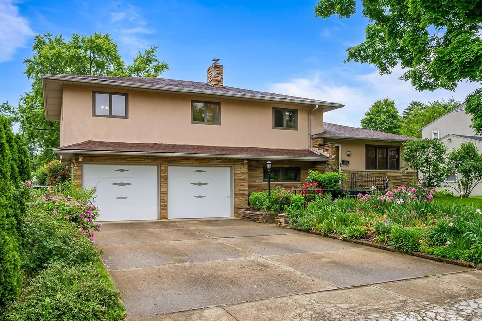 1252 Saling Dr, Columbus, OH 43229 - photo 1