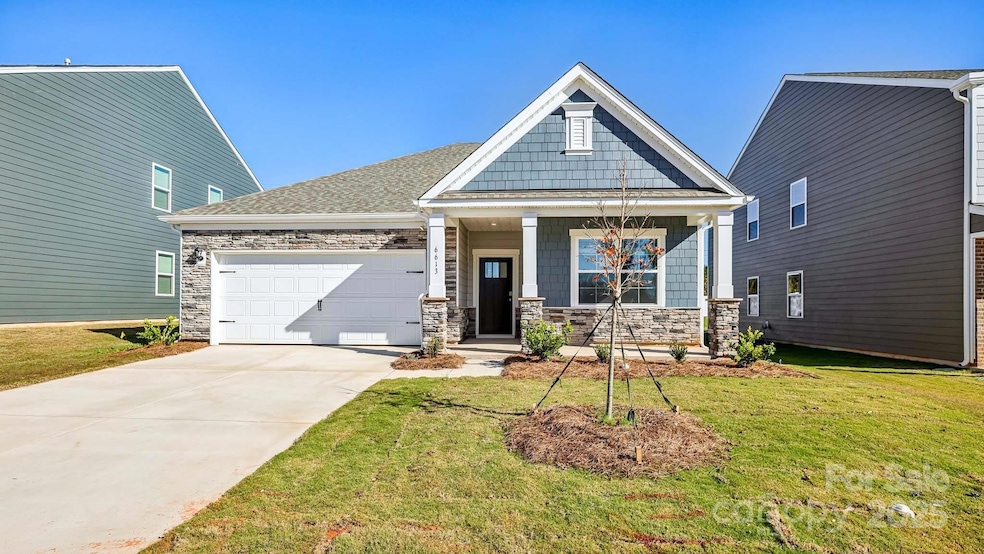 5026 Shallow Brook Dr, Charlotte, NC 28215 - photo 1