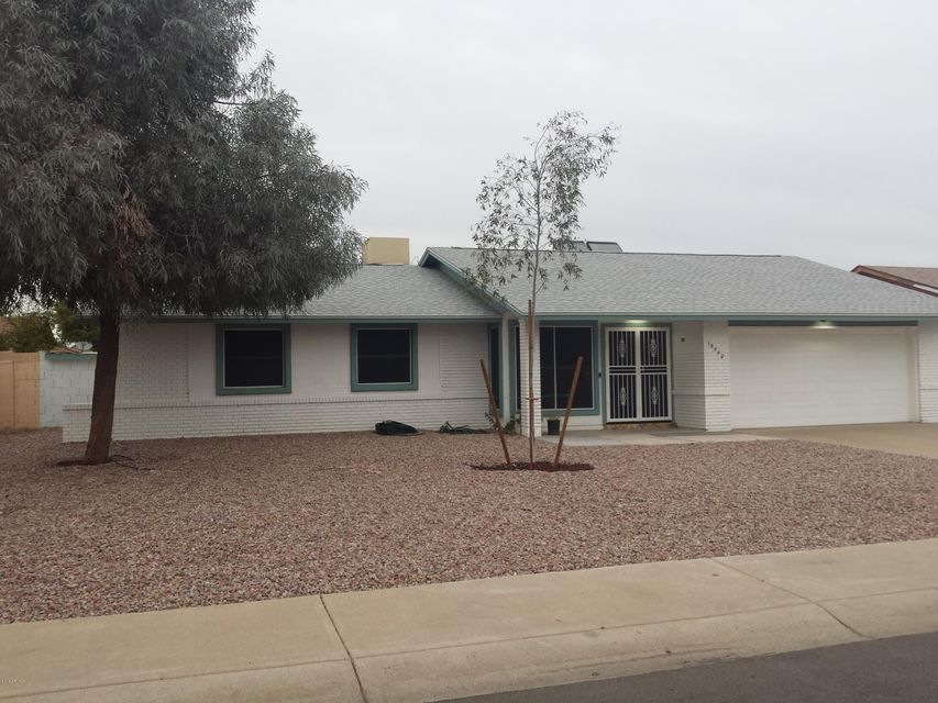 Laurie Lane front view