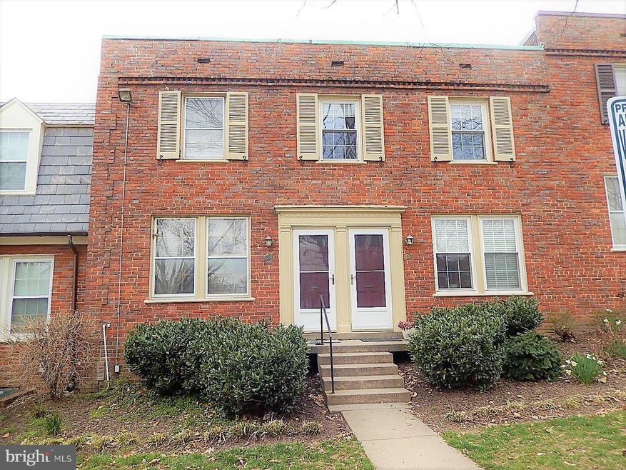 1400 S Edgewood St unit 523, Arlington, VA 22204 - photo 1