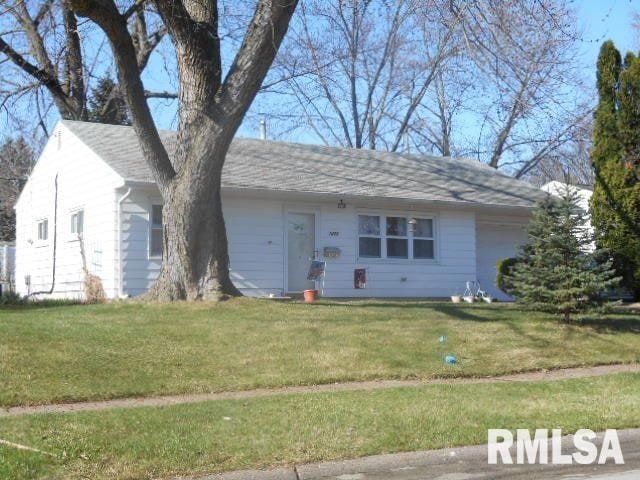 1473 W 29th St, Davenport, IA 52804 - photo 1