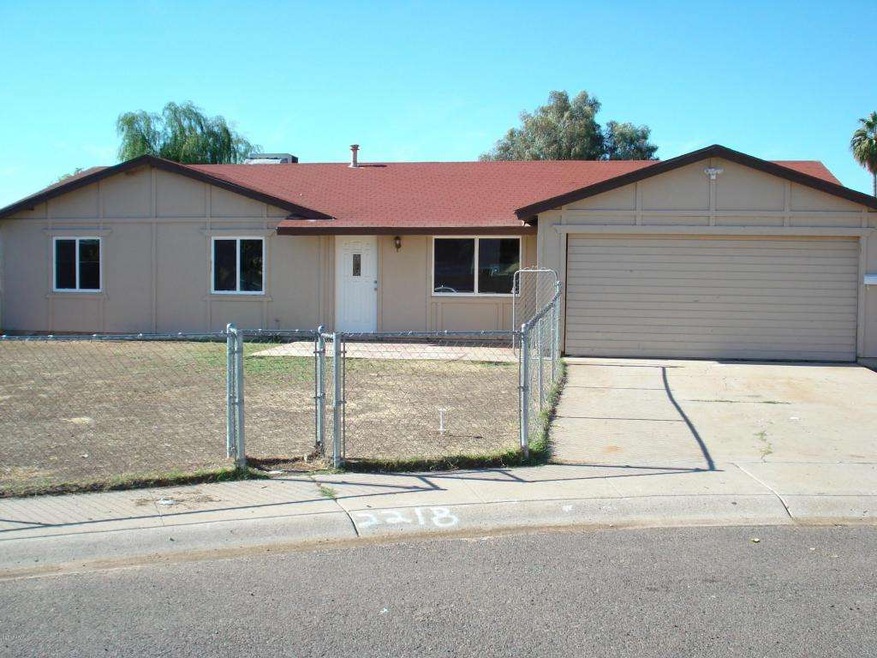 2218 N 62nd Dr, Phoenix, AZ 85035 - photo 1
