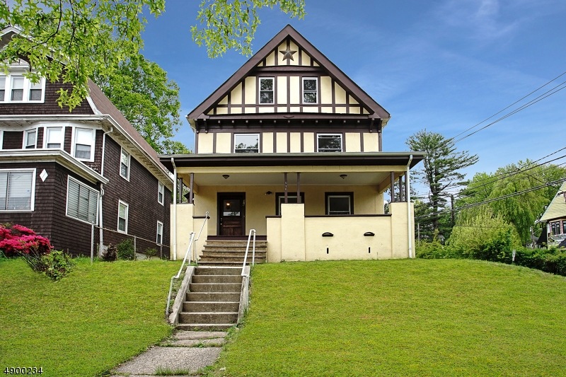 576 Lincoln Ave unit 1, Orange, NJ 07050 - photo 1