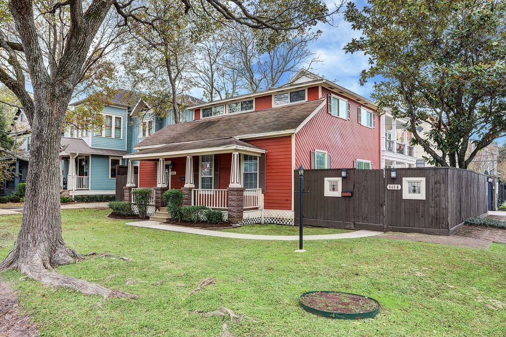 649 Oxford St unit B, Houston, TX 77007 - photo 1