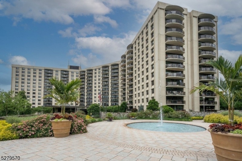 Claridge House II unit 8HE, Verona, NJ 07044 - photo 1