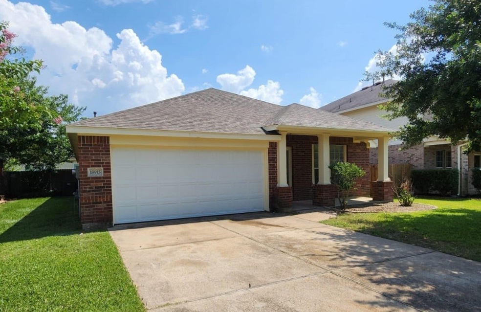 18915 Squirrel Oaks Dr, Magnolia, TX 77355 - photo 1