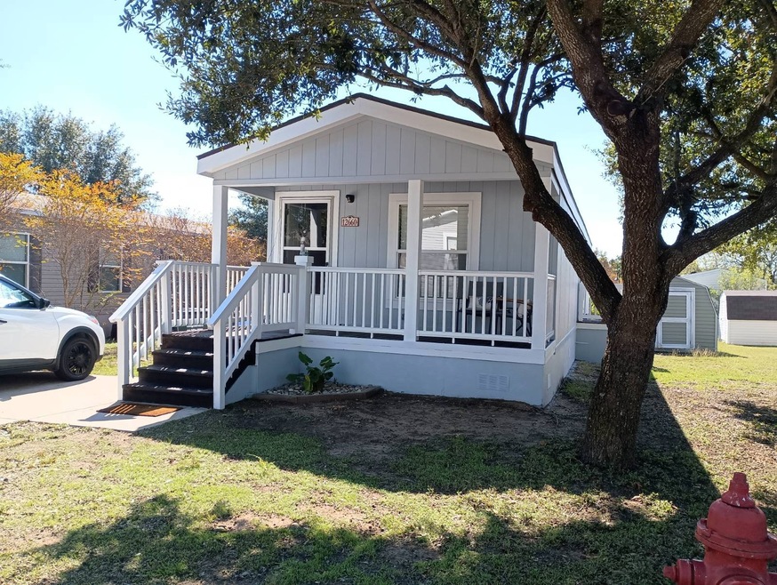 12660 Claremont Cir unit 82, Del Valle, TX 78617 - photo 1