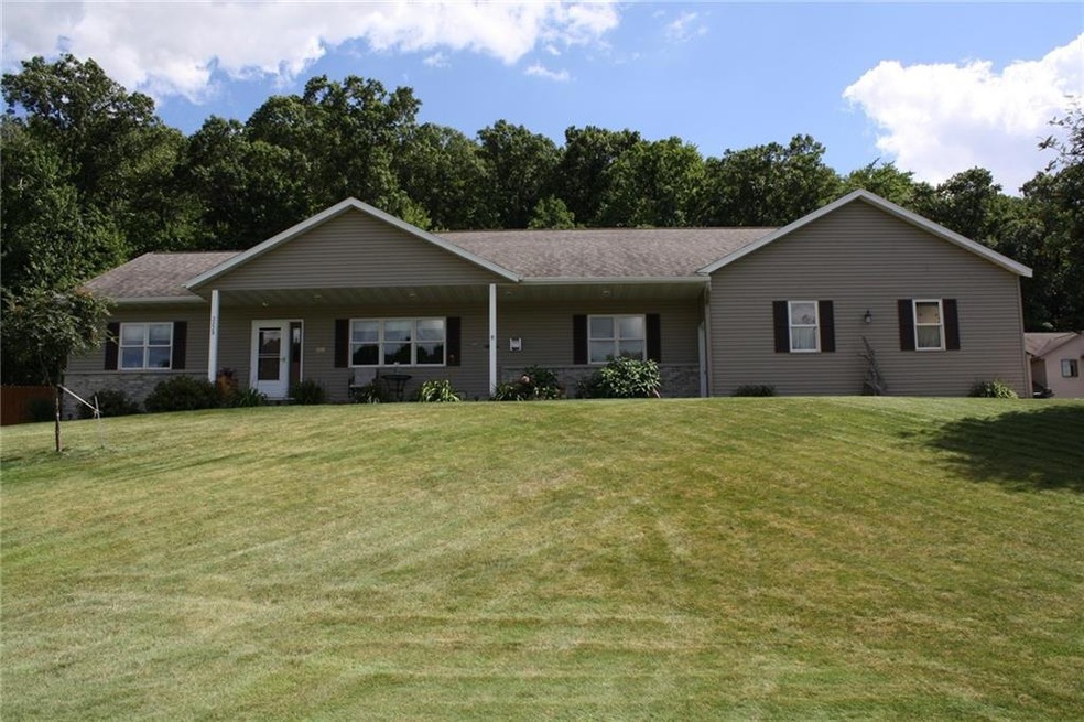 3229 Northstar Dr, Eau Claire, WI 54703 - photo 1