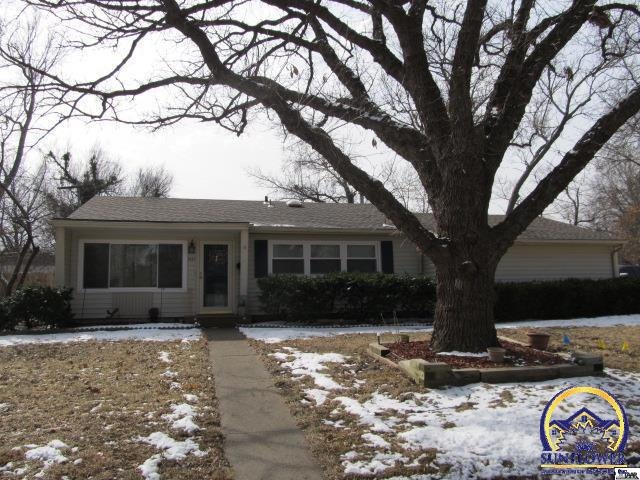 1557 SW 24th St, Topeka, KS 66611 - photo 1