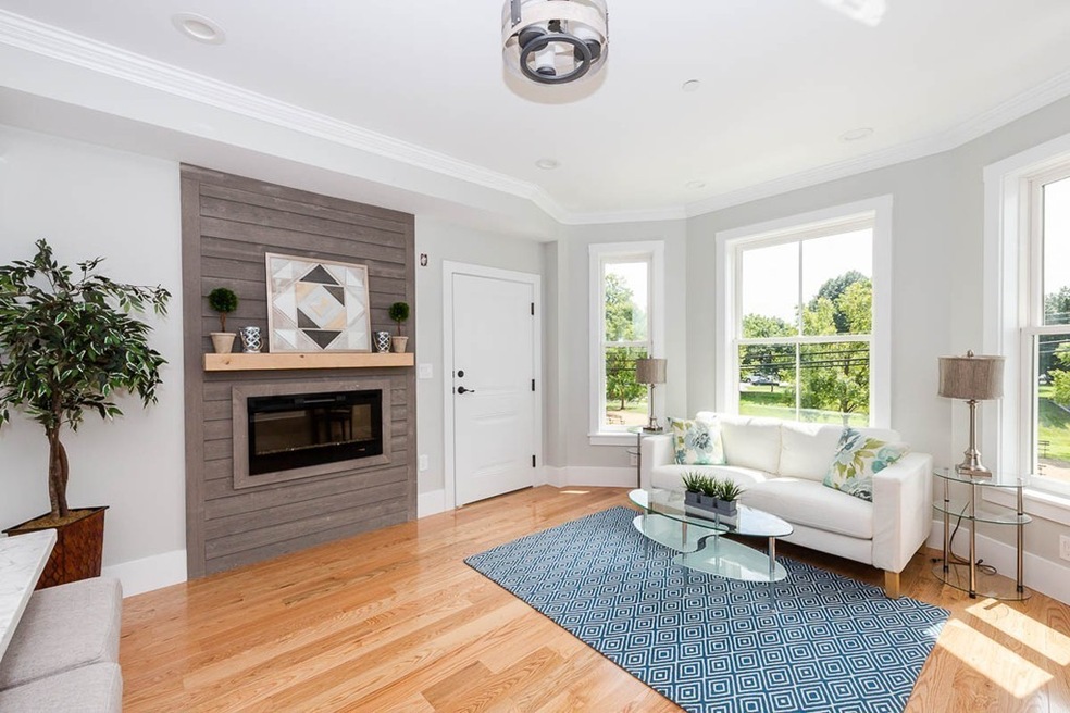 132 High St unit E, Newburyport, MA 01950 - photo 1