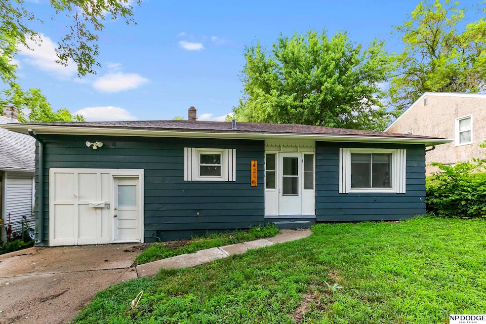 4216 Browne St, Omaha, NE 68111 - photo 1